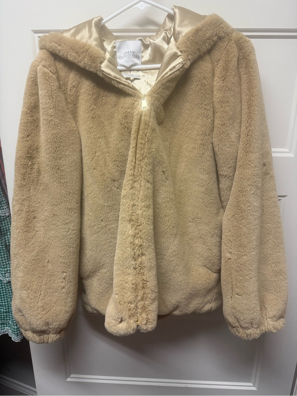 Urban Outfitters Satin-Look Shimmer Jacket in Light Gold